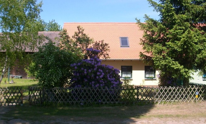 Gollin Maison | en forêt, lac, repos et détente, confortablement aménagé, grand jardin,