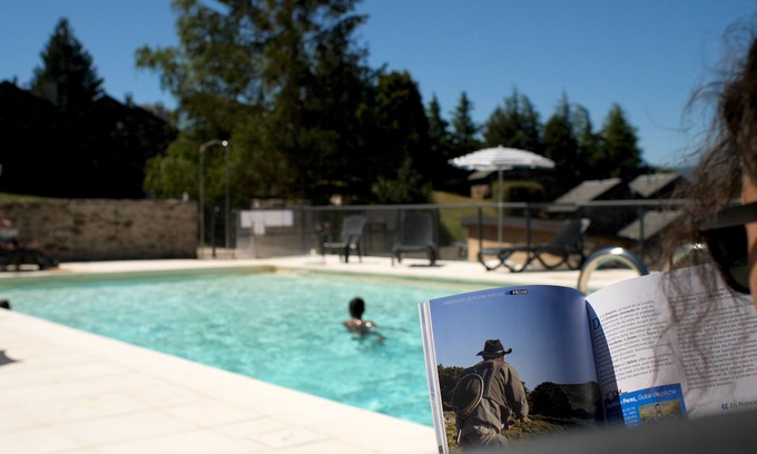 Barre-des-Cevennes Station Balnéaire | Gîte Cévenol pour 6/8 personnes avec piscine à Barre des Cévennes en Lozère