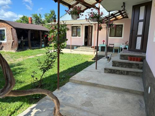 Minastirea Neamt Maison | Căsuța de Sub Deal