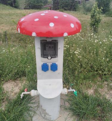 Manastirea Humorului Autre | Căsuțele Molidului Campare pentru Rulote&Cort
