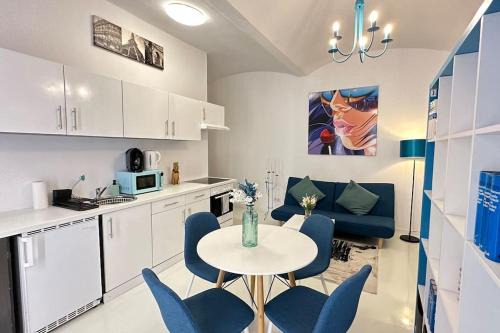 Altlerchenfeld Appartement | C’est la vie à Paris Apartment