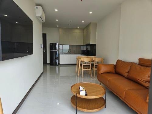 Thu Dau Mot Appartement | C Sky View: 2 BR Apartment Free GYM & POOL