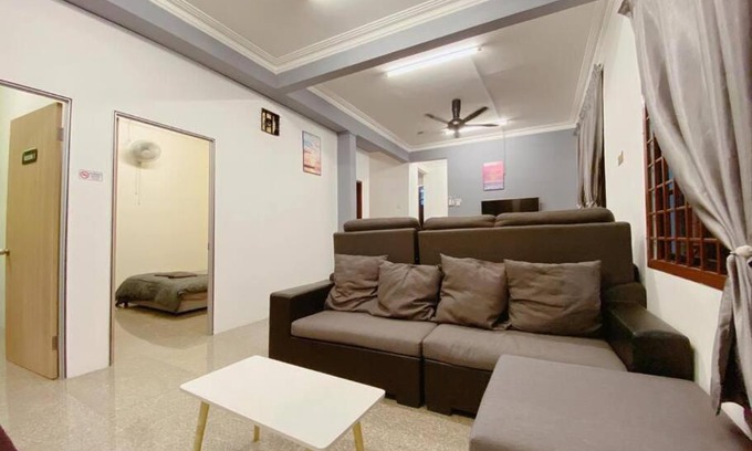Taman Rinting Maison | C01 HomeStay in Rinting Village