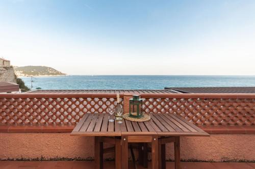 Andora Maison | C22 Beachfront Villa - SPA BATH, POOL, PRIVATE BEACH, PARKING FREE
