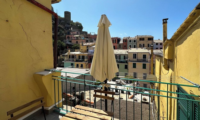 Vernazza Appartement | Ca' Bea with AC and Terrace