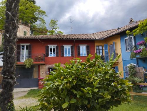 Agliano Terme Maison | Ca' d'la nona casa con giardino