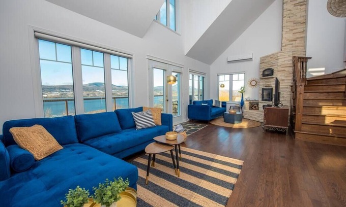 Sainte-Famille Maison | La Maison Laurentienne, Vue sur le fleuve , Spa et Sauna