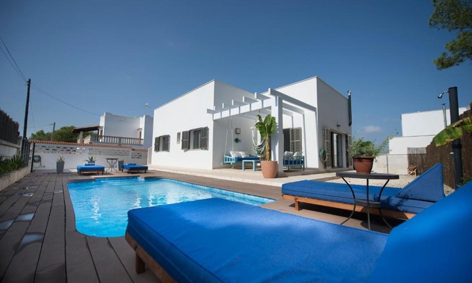 Cala Llombards Maison | Ca n'Alorda Holiday Home Cala Llombards piscina, wifi, seguridad y relax