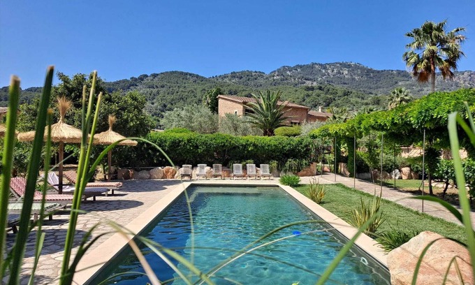 Biniaraix Maison | Ca'n Xispa, house with large pool and garden for 8 people in Sóller.