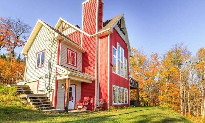 Petite-Riviere-Saint-Francois Chalet De Ski | Refuge Nature 4 Saisons 61 B | Spa et vue fleuve