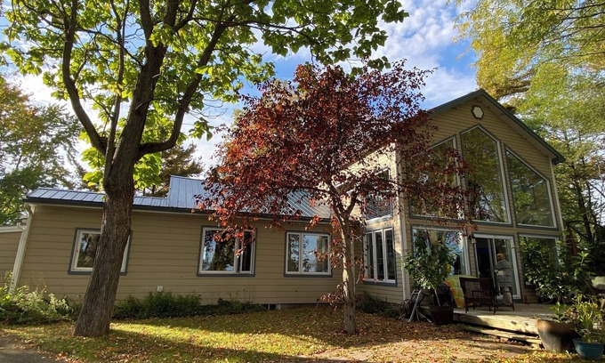 Saint-Georges-de-Clarenceville Chalet De Ski | Lake Champlain Oasis