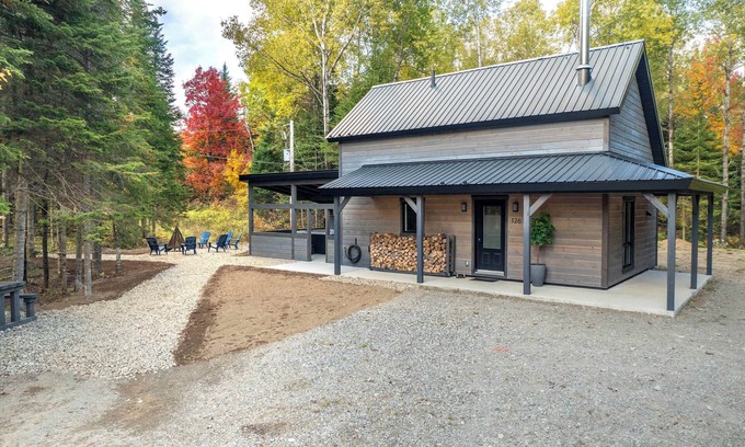 Sainte-Euphemie-sur-Riviere-du-Sud Chalet De Ski | Chalet des Pins Rouge - Spa