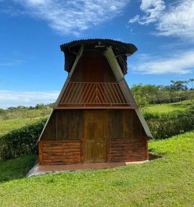 Bajos del Toro Cabine | Cabaña Familiar
