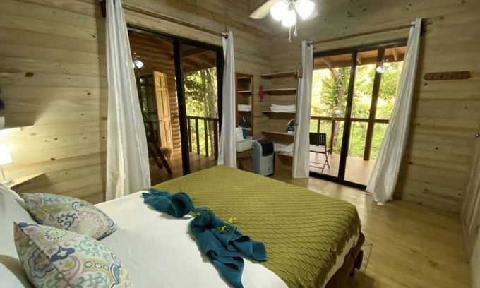 Tres Rios Cabine | Cabaña Rica ~Private Waterfalls & Natural Pools