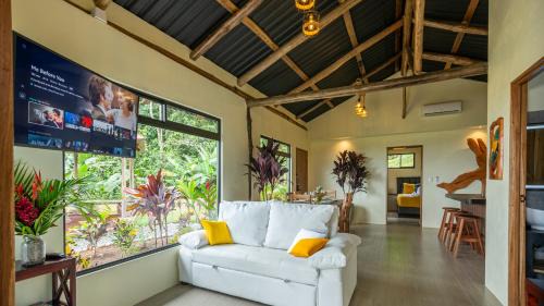 Penas Blancas Maison | Cabañas Caeli, El Toucan, Peaceful Rainforest Retreat with Stunning Views
