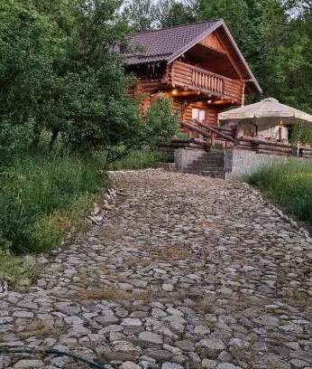 Adunati Maison | Cabana Bradului