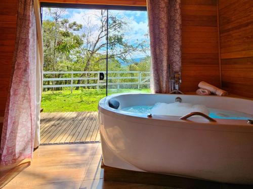 Bom Retiro Maison | Cabana com Hidromassagem