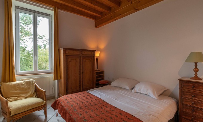 Ouroux-sur-Saone Maison | CABANA & La Doucine