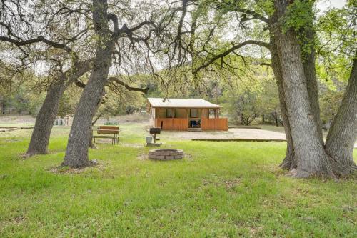 Concan Maison | Cabana Sol Cabin 4 Mi to Garner State Park