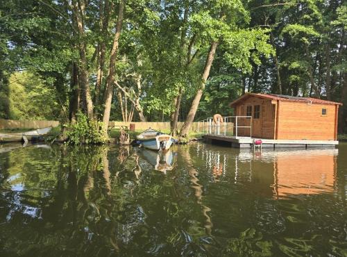 Nort-sur-Erdre Location De Bateaux | cabane bateau