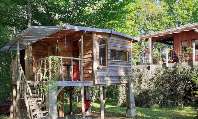 Couze-et-Saint-Front Cabine | Cabane cosy en lisière de bois pour un séjour ressourçant