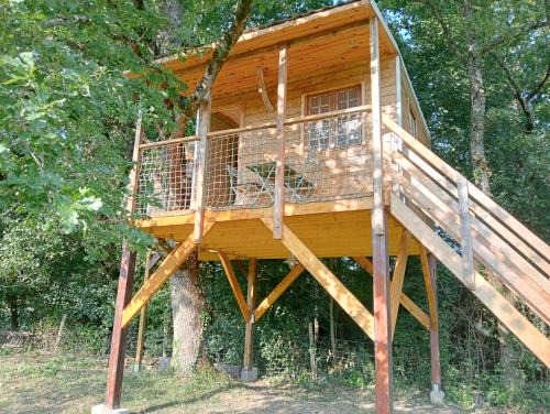 Saint-Roch Autre | cabane perchée et le chêne