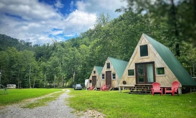 Northern Cabine | Cabin #1 Bela - Custom Built Aframe - Kid and Pet friendly