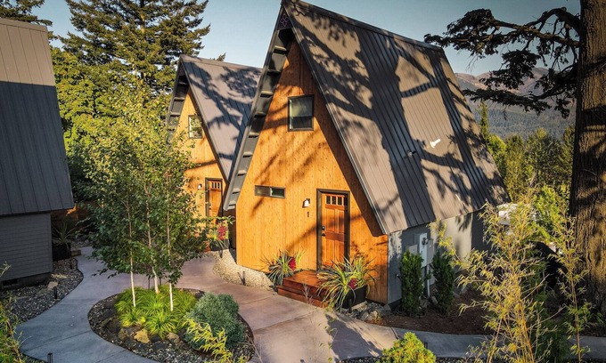 Stevenson Hôtel | Cottage 1 is newly built A-frame that sleeps 4.