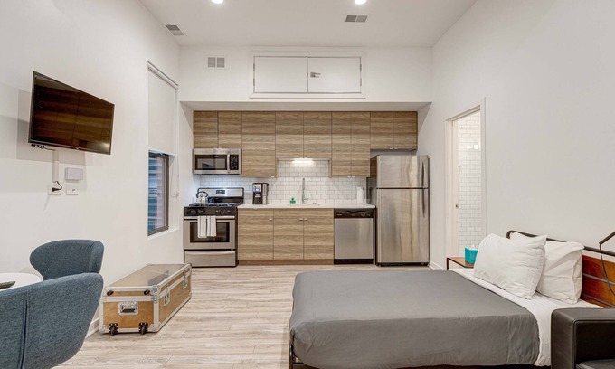River West Appartement | Cabin 105 by 747 Lofts