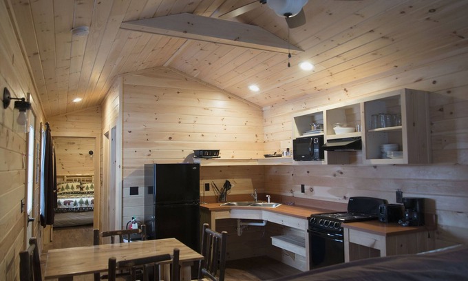 North Rose Cabine | Cabine n ° 4 sur 4 à Oak Park Marina sur la magnifique baie de Sodus! Mariages & Vacances
