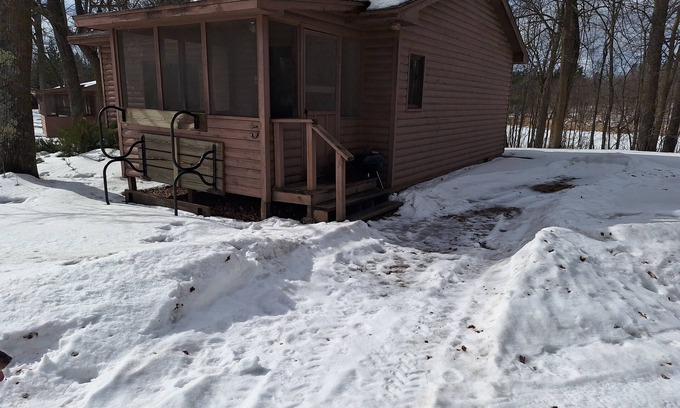 Park Rapids Cabine | Cabin 5. Charming 2-bedroom cabin at Family Friendly Resort near Park Rapids MN