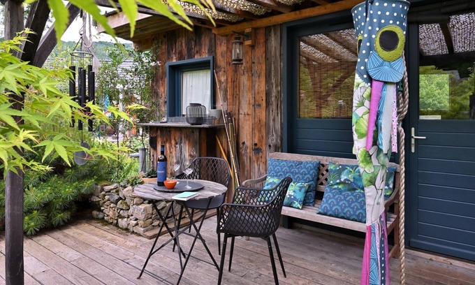 Arrien-en-Bethmale Cabine | Cabin 'Belle Lune' with Mountain View, Private Terrace and Private Garden