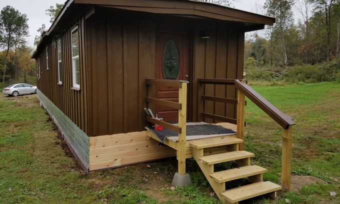 Cambra Maison | Petite maison proche du parc d'état Ricketts Glen disponible à la location à la journée. Meublé!
