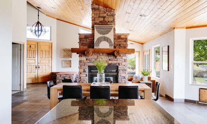 Toquerville Maison | Cabin Escape at Zion Zen Ranch