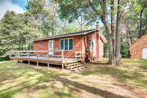 Boulder Junction Maison | Cabin in Boulder Junction with Fire Pit and Deck!