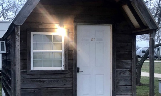 Glen Rose Cabine | Cabin in the Country - #41