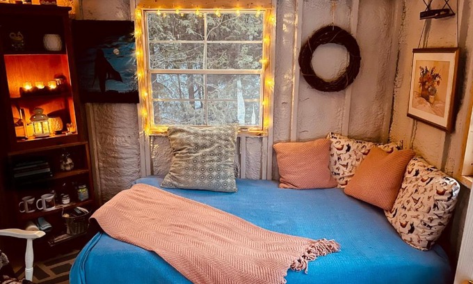 Frontenac Autre | Cabin in the Forty Acre Wood