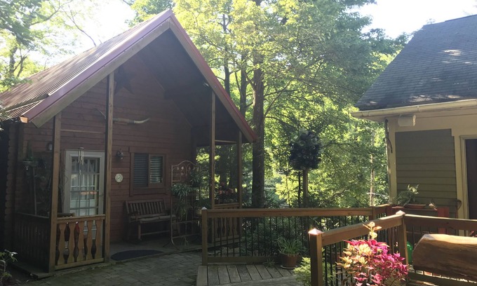 Ashfield Cabine | Chalet dans les arbres Dans l'historique Jim Thorpe, sur le flanc de la montagne Flagstaff