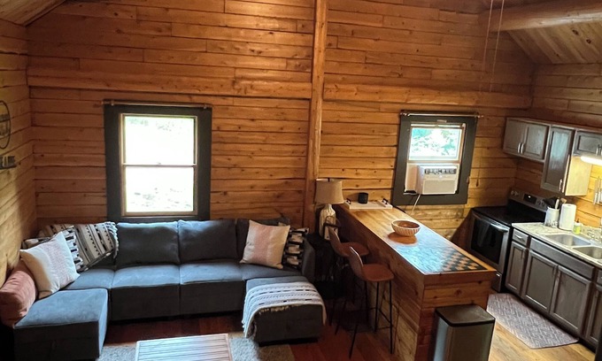Huey Cabine | Cabin In The Woods