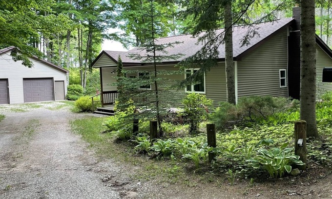 Wolverine Maison | Cabin in the woods