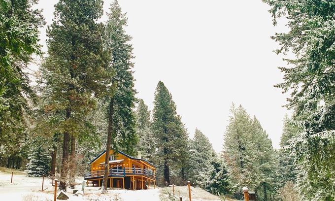 Sagle Cabine | Cabin in the woods, with lake view and hot tub