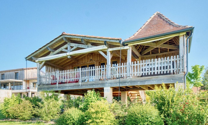 Monbazillac Cabine | Cabane 'Muscadelle' avec piscine partagée, Wi-Fi et climatisation