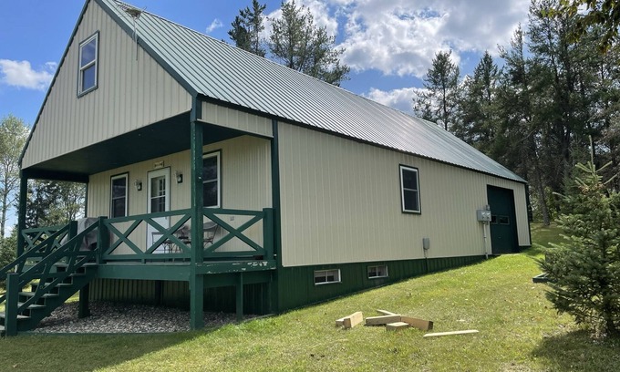 Osage Cabine | Cabin on 130 acres near Park Rapids , ATV trails, Lakes, Country Bar & Grill .