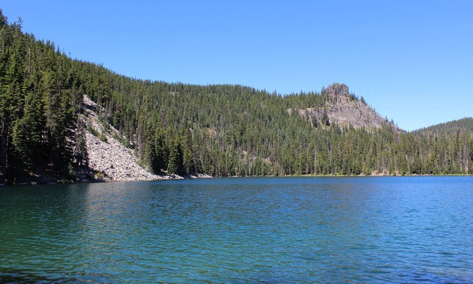 Crescent Cabine | Cabine sur Crescent Creek! Visitez le lac Crater, profitez de la pêche, de la randonnée et bien plus encore!