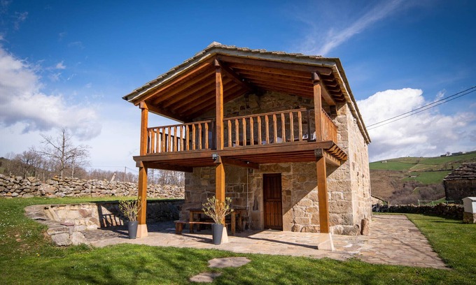 San Pedro del Romeral Cabine | Cabin Pasiega Las Suertes