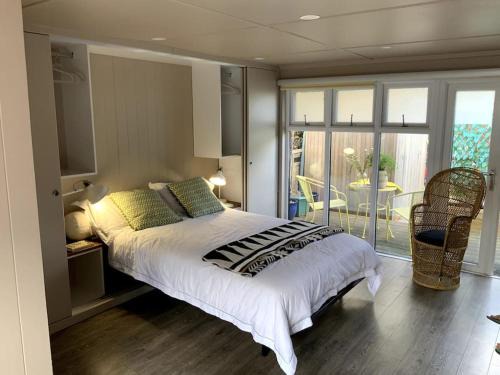 Warwick Maison | Cabin Retreat in the heart of Warwick.