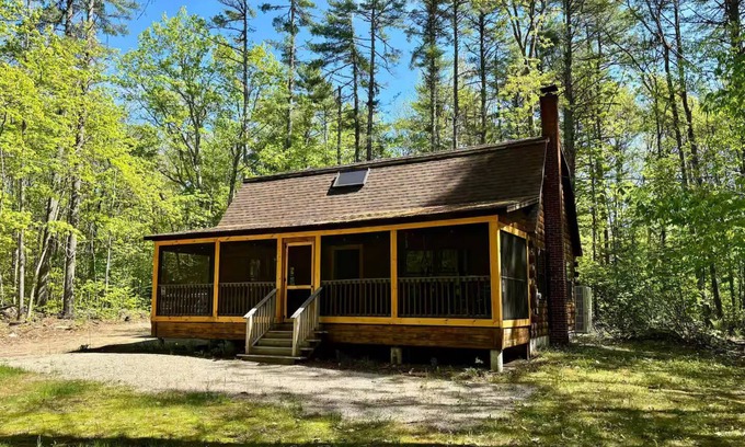 Lake Arrowhead Cabine | Cabin w/AC at Lake Arrowhead: Firepit, Fishing, and Movie Screen