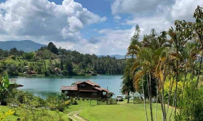 Guatape Cottage | Cabane avec sortie sur le lac et vue sur la pierre - Guatapé - Colombie