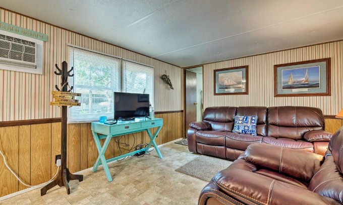 Steinhatchee Maison | Cabin with Fire Pit, Walk to Steinhatchee River!