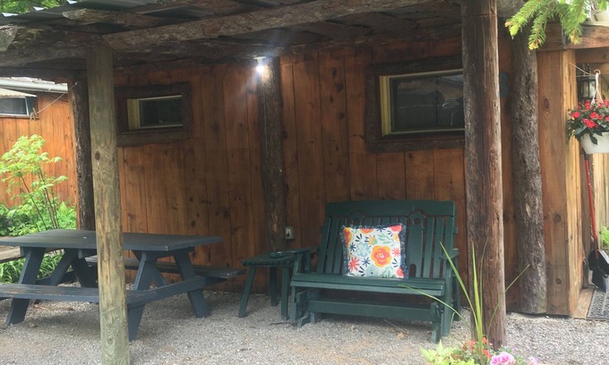 Trumansburg Cabine | Cabine avec vue sur le lac Cayuga et accès à la plage!